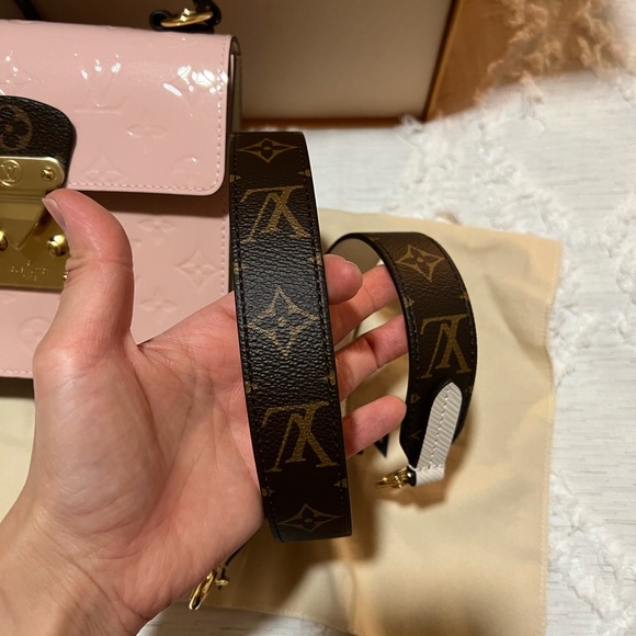 Louis Vuitton Spring Street - Picture 4 of 6